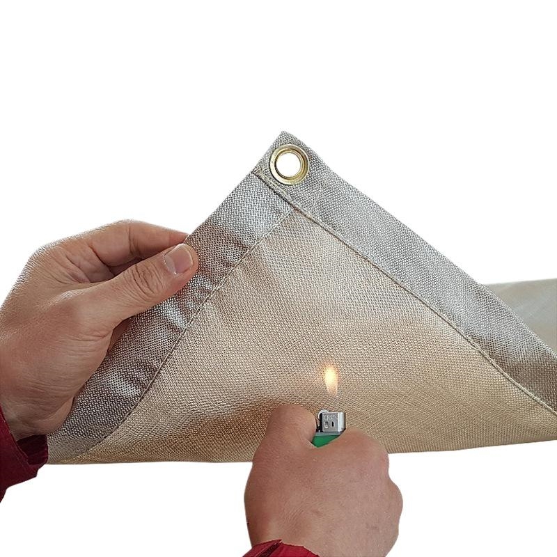 Tapis de barbecue ignifuge, co - Camping Cooking avis et prix
